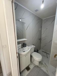 Lone Star Apartments