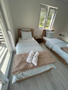 Lone Star Apartments