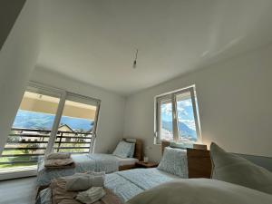 Lone Star Apartments