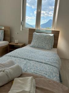 Lone Star Apartments