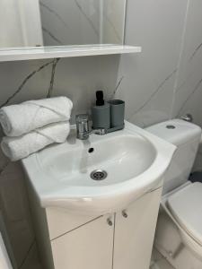 Lone Star Apartments