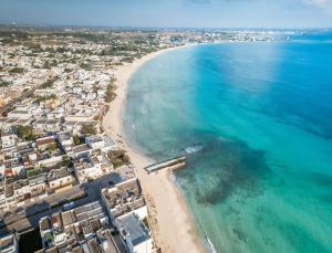 By The Sea – Le Chele