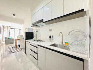 Golden Hour One Bedroom In Kilimani