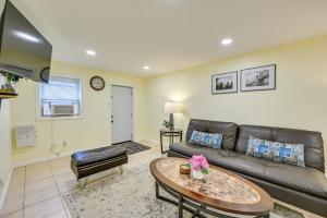 Walk to Lincoln Park Jersey City Commuter Apt!