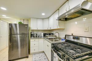 Walk to Lincoln Park Jersey City Commuter Apt!