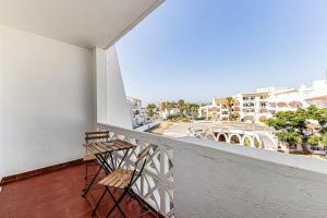 5-minute walk to Aveiros Beach