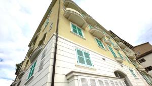 N219 - Numana, ampio bilocale in centro con posto auto