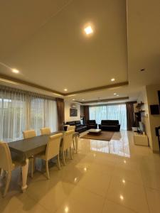 Modern villa Laguna Phuket