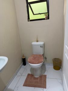 Stay with a family! Inside Room!