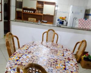 Sobrado espaçoso 300mts da praia