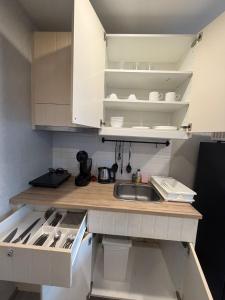 1 BDR 5 Swimming Pool Entire Condo 5 Mins Walk To Naiyang Beach