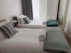 Seaview West Coast - Exceptional - 2 Bedrooms Sleeps 5 -Stunning Sea Views - 500 metres to Beach