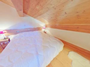 Duplex 4 pièces avec piscine intérieure, parking, 8 pers, proche Les Saisies - FR-1-594-303