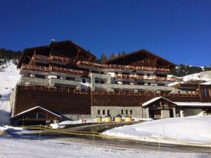 Duplex 4 pièces avec piscine intérieure, parking, 8 pers, proche Les Saisies - FR-1-594-303