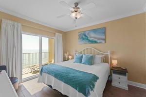 Gulf-Front Gem - View, Pool, Gym, Sauna!