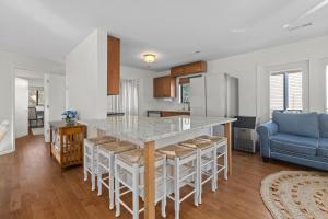 The Ugly Dolphin a Stylish Home for 12