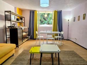 Suite Amarilla Amplia, Iluminada Hasta 6 viajeros