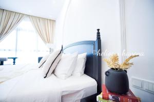 Paradigm 3BR Chic Designer byHS