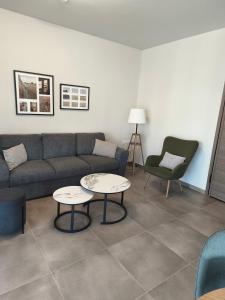 IRIS Volos apartment with private parking