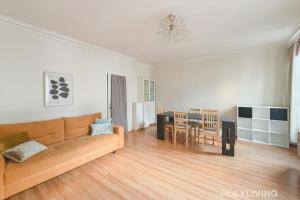 3-Bedroom Apartment in the Heart of Paris Cultural Theatre Quarter