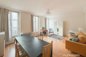 Room in 3-Bedroom Apartment in the Heart of Paris Cultural