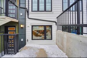 Luxury brand new 1 Bedroom Townhome