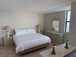 Lovers Key Beach Club by Check-In Vacation Rentals