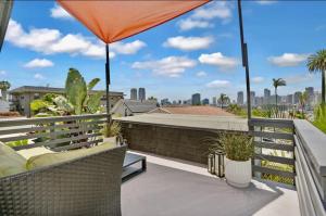 The Downtown Carraige Flat