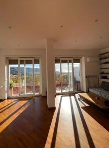 Slow Light Apartment