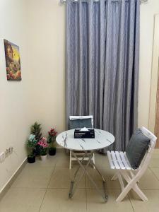 Apartment in Sharjah - Near Dubai Border