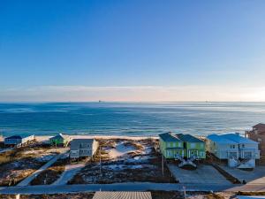 Ellie Fish 1 - Beach Views - 4 BRs - Sleeps 12 - Prickett Properties