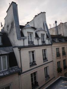 Very beautiful independant appartment in an historical district of Paris