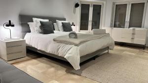 Pool - Sauna - Cinema - Hot Tub - Sleeps 10 - Pets