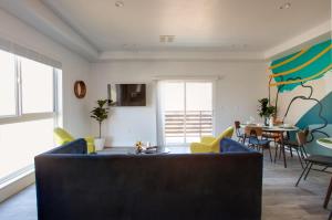 Luxury Townhome with Gated Parking and Private Balcony