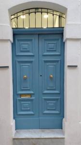 Modern Seaside Escape Sliema-Steps from the Beach