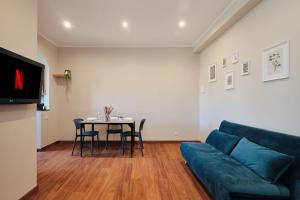 15 Min from the Center Modern apt with Wi-Fi Netflix