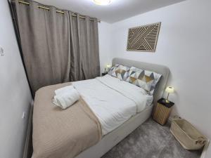 Stylish 1 BR Apartment Near Heathrow
