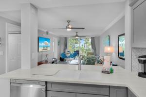 Completely Remodeled 2 Bed 2 Bath I Block Away From Free Beach Access