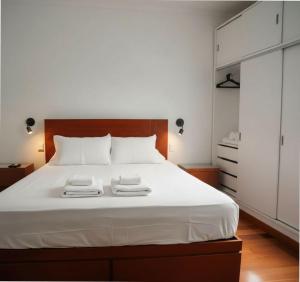 E Larcomarzone FamilyTourist Laundry 3B 503