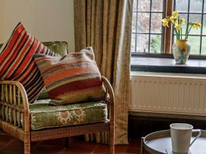 2 Bed in Llanover 91242