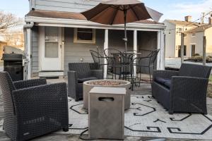 Derby & Bourbon Trail Homebase W Private Backyard