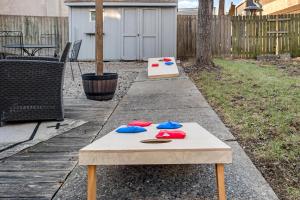 Derby & Bourbon Trail Homebase W Private Backyard