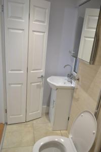 5 Bed Spacious Family Home in Chingford