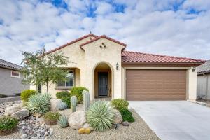 Outdoor Oasis and Amenity Access Buckeye Retreat