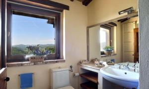 Medieval Retreat In Poggio Village