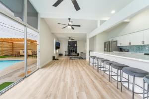 Las Vegas Eichler, Pool, Cabana Bar, Fast WiFi