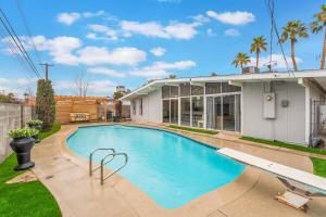 Las Vegas Eichler, Pool, Cabana Bar, Fast WiFi