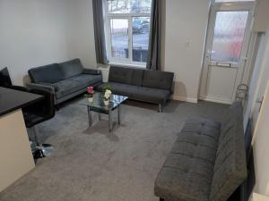 Modern One Bedroom Flat With Garden