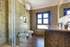 AnaeleHouseapartments LTB