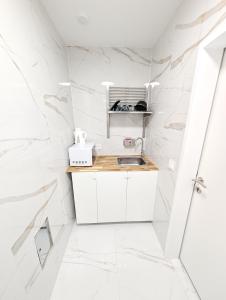 Comfortable Apartment in Lanstrasse Area BR3